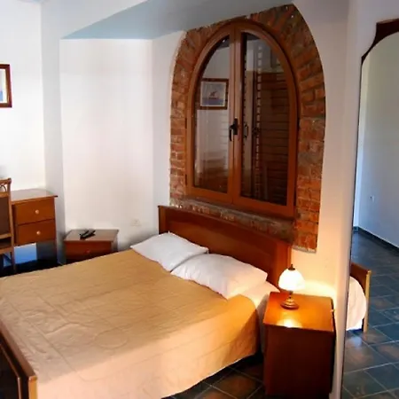 Livia Hotel
